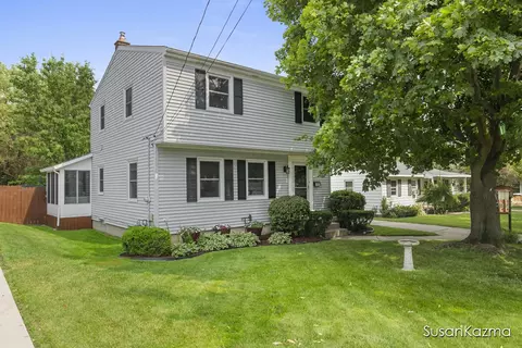 1102 Burke Ave NE, Grand Rapids, MI 49503