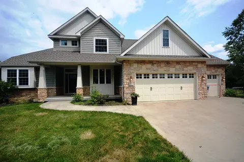 13113 S 28th St, Vicksburg, MI 49097