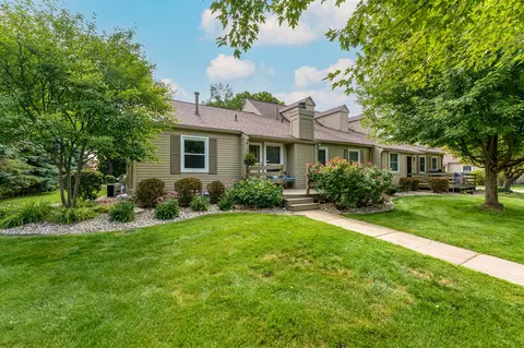 5561 Newhaven Cv, Portage, MI 49024