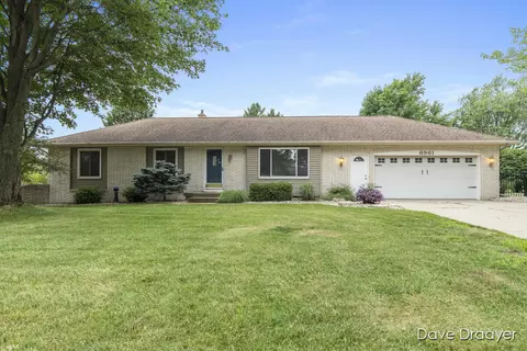 6961 Kayboer Dr, Jenison, MI 49428