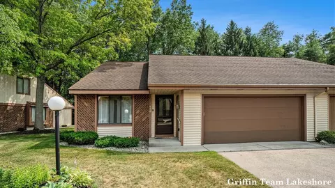 472 Cherry Ln, Holland, MI 49424