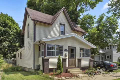 546 Pine Ave NW, Grand Rapids, MI 49504