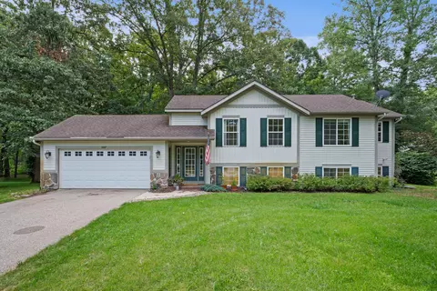 3447 Autumn Wood Dr, Hamilton, MI 49419