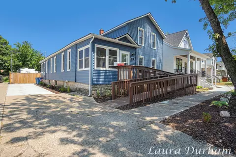 511 Elliott Ave, Grand Haven, MI 49417