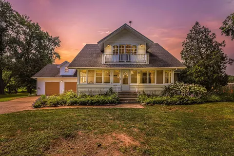 216 E Lasalle St, Crystal, MI 48818
