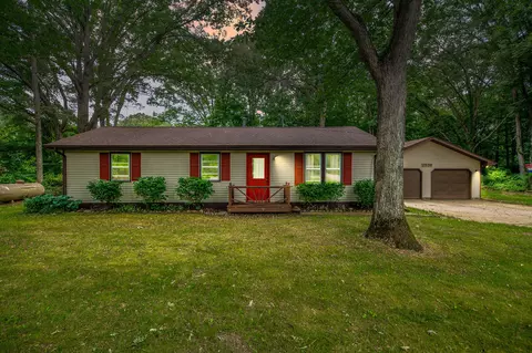 2536 Lincoln Rd, Allegan, MI 49010
