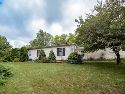 1248 Marsh Rd, Plainwell, MI 49080
