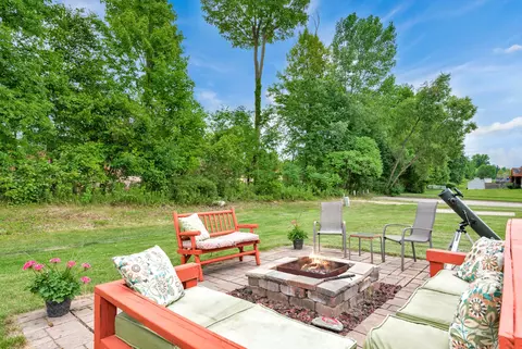 2206 Applegate Dr NW, Walker, MI 49534 photo 5