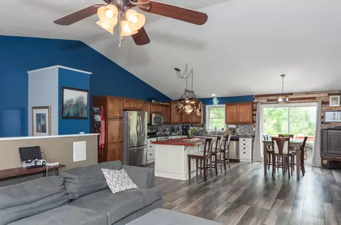 2206 Applegate Dr NW, Walker, MI 49534 photo 9