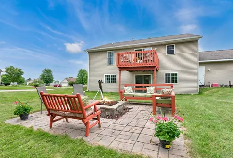 2206 Applegate Dr NW, Walker, MI 49534 photo 4