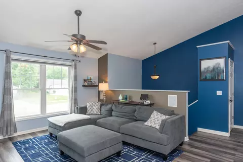 2206 Applegate Dr NW, Walker, MI 49534 photo 7