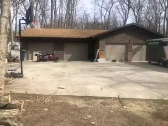 28100 Robin Hood Trl Trl, Sturgis, MI 49091