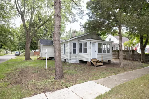 2203 Hazel Ave, Kalamazoo, MI 49008