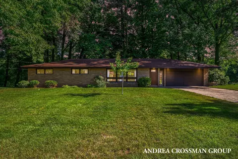 14755 Valley View Ave, Holland, MI 49424