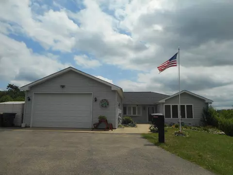 10200 E De Ave, Richland, MI 49083