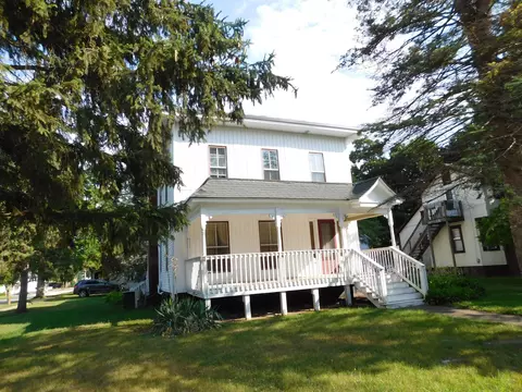 201 E Delaware St, Decatur, MI 49045