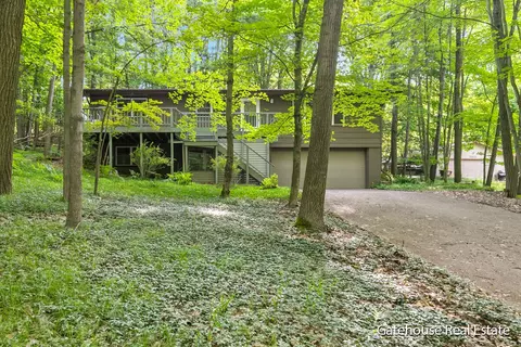 9860 Eagle Pass, Stanwood, MI 49346
