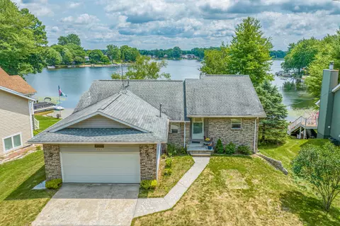 7170 Southwest Dr, Canadian Lakes, MI 49346
