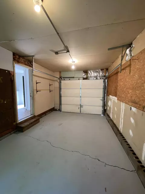 326 Kenneth, Jackson, MI 49203 photo 2