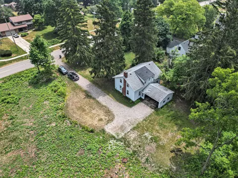 1391 Kinney Ave NW, Grand Rapids, MI 49534