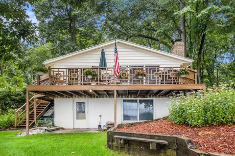 10345 Woodlawn Dr, Portage, MI 49002
