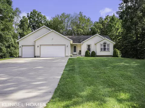 3401 Rambling Brook Rd, Muskegon, MI 49444