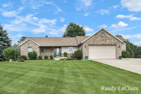 7257 Russet Trl NE, Rockford, MI 49341