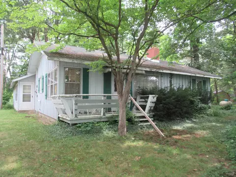 12577 North Ct, Marcellus, MI 49067