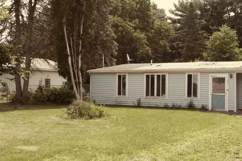 10595 Tomkinson Dr, Scotts, MI 49088