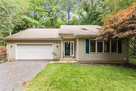 4193 Pheasant Run Dr, Hudsonville, MI 49426