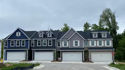 3350 Snake River St SW #80, Wyoming, MI 49418