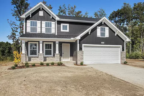 5553 Paxton Ct, Portage, MI 49024