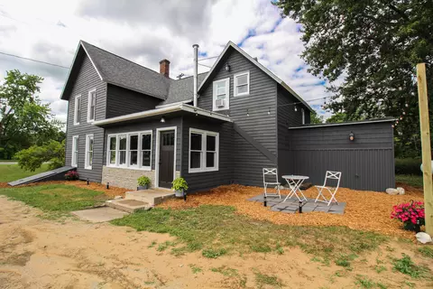 5619 117th Ave, Fennville, MI 49408