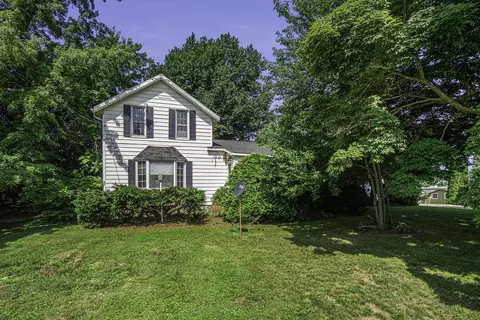 1008 68th St, South Haven, MI 49090