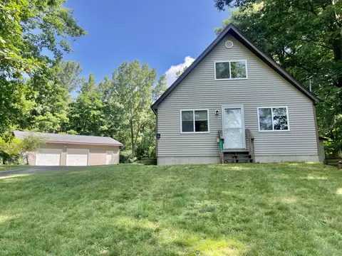 12773 Lakeview Dr, Gowen, MI 49326