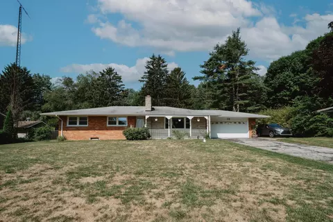 119 Berry Hill Dr, Battle Creek, MI 49014