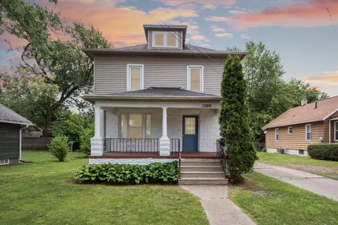 1509 Daniel Rd, Jackson, MI 49202