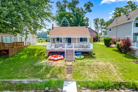 334 Lloyd Ln, Bronson, MI 49028