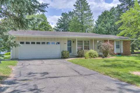 689 Leo Rd, Jackson, MI 49203 photo 2
