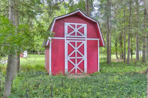 689 Leo Rd, Jackson, MI 49203 photo 33
