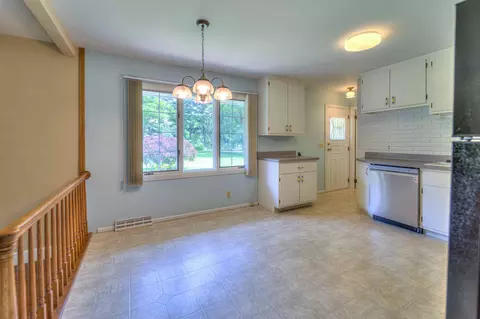 689 Leo Rd, Jackson, MI 49203 photo 7