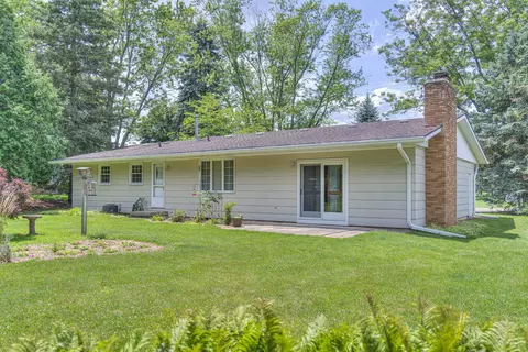 689 Leo Rd, Jackson, MI 49203 photo 3