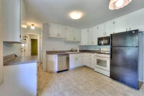 689 Leo Rd, Jackson, MI 49203 photo 11