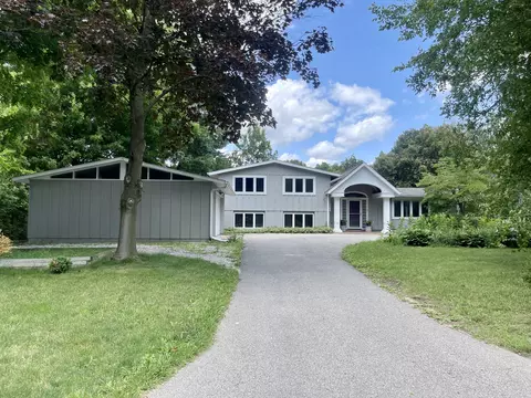 705 E Oak St, Fremont, MI 49412