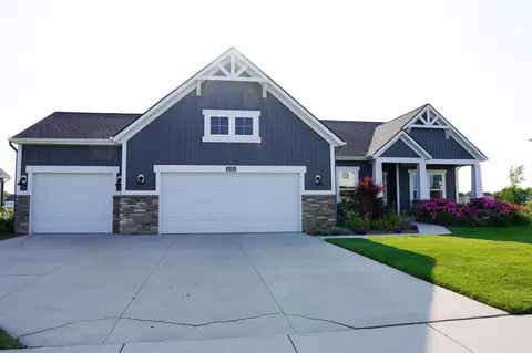 11371 Wake Dr, Allendale, MI 49401