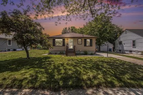 1230 Colfax Ave, Grand Haven, MI 49417