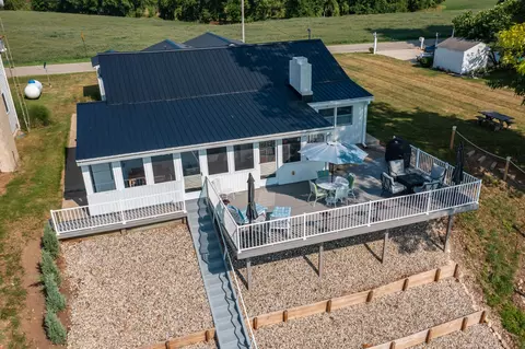 737 Gilead Shores Dr, Bronson, MI 49028