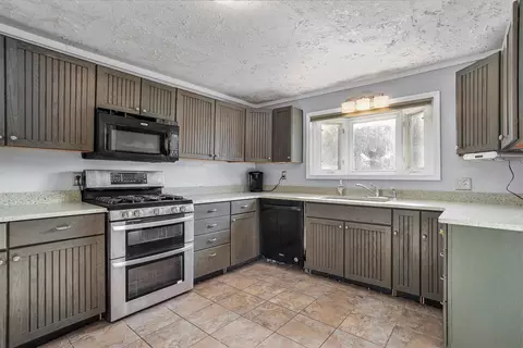 618 S Main St, Bellevue, MI 49021 photo 11