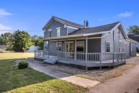 618 S Main St, Bellevue, MI 49021 photo 2