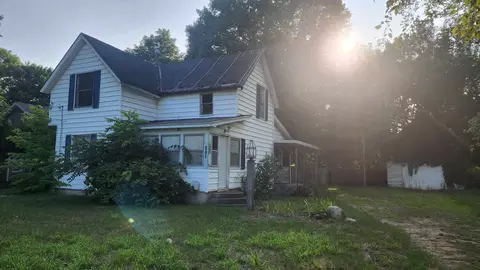 479 N Main St, Allegan, MI 49010